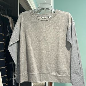 Vineyard Vines shirt, woman’s medium. Cotton body with dress shirt sleeves